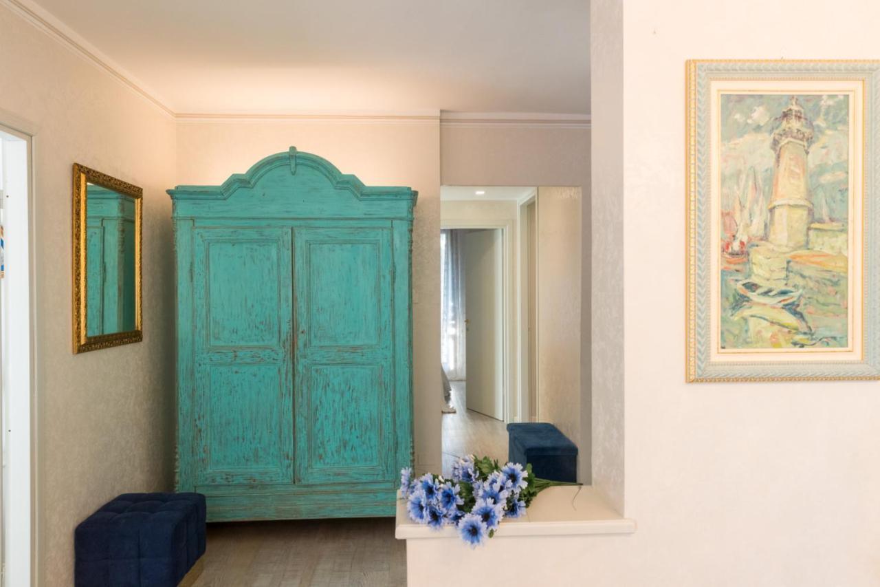 Garda Blue Lake Home Luxury Appartment Desenzano del Garda Exterior photo