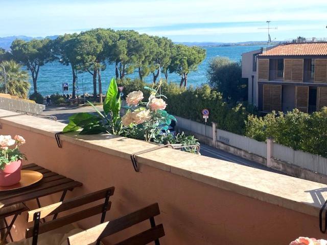 Garda Blue Lake Home Luxury Appartment Desenzano del Garda Exterior photo